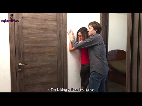 ❤️ Bidh Sexy Realtor gu ciallach a’ lasadh a pugan is a’ fucks fhad ‘s a tha i a’ reic an àros aice - Krempai Porno aig porn gd.sexflashgame.ru ☑